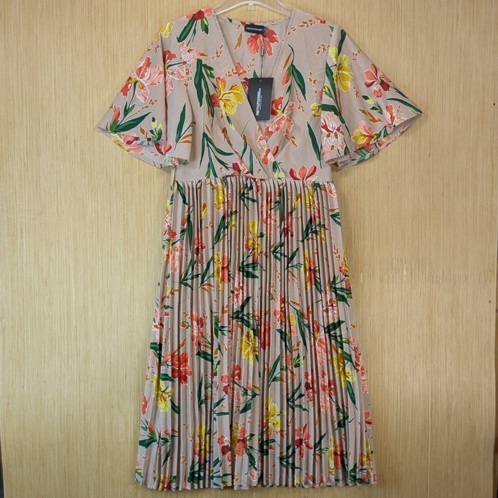 PrettyLittleThing‎ Floral Garden Party Pleated Midi Dress 10 Flutter Sleeve NWT